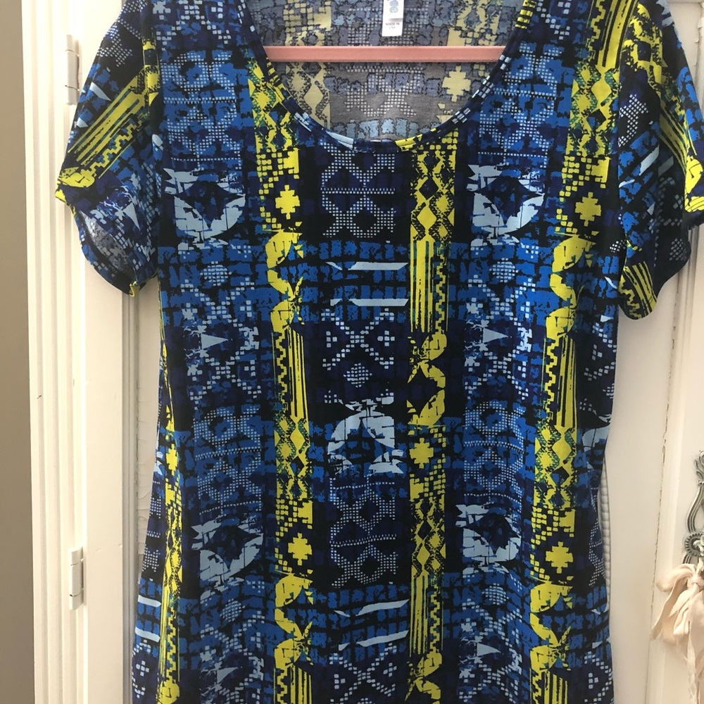 LuLaRoe Printed Classic T